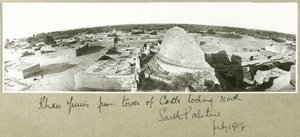 जुलाई 1917 के महल टॉवर, दक्षिण फिलिस्तीन से खान यूनिस द्वारा कैप्टन। आर्थर रोड्स