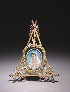 Czarina Alexandra Feodorovna के पोर्ट्रेट के साथ त्रिकोणीय फ्रेम, 1896-1908 द्वारा कार्ल फैबर्ज