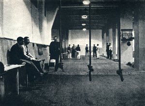 समसामयिक अस्पताल - मैं कितनी जल्दी फिर से उड़ान भरने में सक्षम होऊंगा, 1941 द्वारा सेसिल बीटन