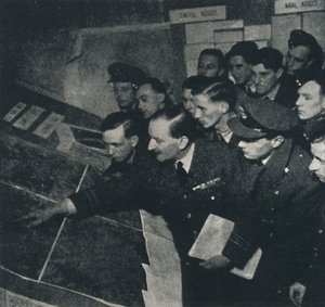 लक्ष्य क्षेत्र की विशेषताएं, 1941 द्वारा सेसिल बीटन