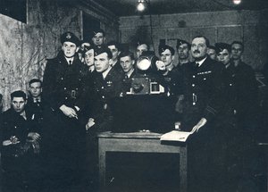 आज रात जर्मनी के लिए, 1941 द्वारा सेसिल बीटन