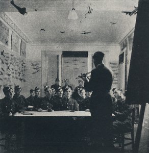 प्रशिक्षण का आधार: विमान की पहचान, 1941 द्वारा सेसिल बीटन