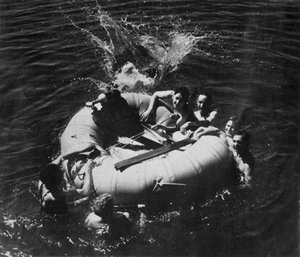 आरएएफ कर्मी, 1941 का प्रयोग करना सीख रहे हैं।