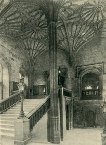 क्राइस्टचर्च हॉल के बाहर फैन पिलर और रूफ, 1902। द्वारा चार्ल्स गिलमैन एंड कंपनी