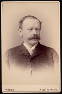 डॉ. जेम्स मिल्टन फ्लिंट का पोर्ट्रेट 1838-1919, 1887 और 1904 के बीच।