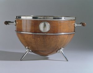 बाउल, 1880 (क्वार्टर ओक, इलेक्ट्रोप्लेटेड सिल्वर और ग्लास)