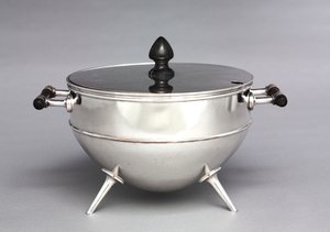 ट्यूरेन, हुकिन और हीथ द्वारा निर्मित, c.1880 द्वारा क्रिस्टोफर ड्रेसर