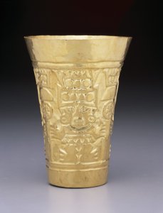 कप: स्थायी आंकड़े और युद्ध क्लब, 900-1100 (स्वर्ण)