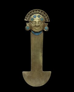 टुमी नाइफ, 800-1375 ईस्वी (फ़िरोज़ा जड़ना के साथ अंकित, पीछा किया गया और सोने का पानी)