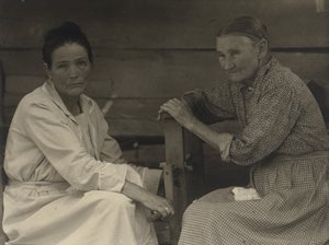 [अर्मिंडा आंटी मिंडी एंडरसन कर्टिस, और दोस्त], 1930-1934 (प्लैटिनम प्रिंट)