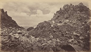 1877 में एक ज्वालामुखी के क्रेटर से क्वेज़ाल्टेनंगो। द्वारा एडवियर्ड मुयब्रिज
