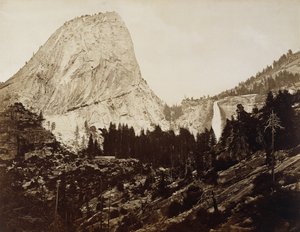 कैप ऑफ़ द लिबर्टी, वैली ऑफ योसेमाइट, 1872 (एल्बम सिल्वर प्रिंट) द्वारा एडवियर्ड मुयब्रिज