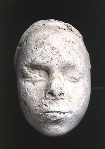 नर मुखौटा, संभवतः एक मूर्तिकारों का अध्ययन, बताओ एल-अमरना से, c.1353-1295 ईसा पूर्व (प्लास्टर)