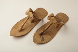 सैंडल की जोड़ी, c.1390-52 (घास, ईख, पपीरस) द्वारा मिस्र का 18वां राजवंश Dy
