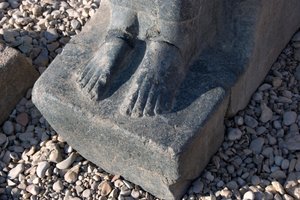 मिस्र का पुरातन: देवी हाथोर की मूर्ति का आधार, हाथोर का मंदिर, डेंडराह, मिस्र द्वारा मिस्र का टॉलेमिक काल