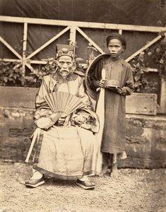 आधिकारिक पोशाक में ग्राम प्रधान, कोचीन चीन, 1866। द्वारा एमिल गसेल