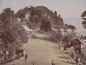 बैंडस्टैंड, दार्जिलिंग (रंगीन फोटो) द्वारा अंग्रेजी फोटोग्राफर