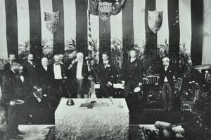 बैटरसी ब्रिज: 1887 में वेल्स के राजकुमार अल्बर्ट विक्टर द्वारा एक स्मारक पत्थर का निर्माण द्वारा अंग्रेजी फोटोग्राफर