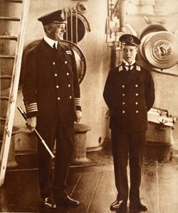 एचएमएस हिंदुस्तान में Midshipman के रूप में किंग एडवर्ड VIII, 1910 द्वारा अंग्रेजी फोटोग्राफर