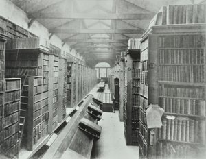 लाइब्रेरी, सायन कॉलेज, विक्टोरिया तटबंध, लंदन शहर, 1885 द्वारा अंग्रेजी फोटोग्राफर