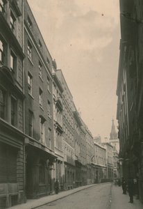 लोम्बार्ड स्ट्रीट, लंदन; तस्वीर, दिनांक 1885 जून द्वारा अंग्रेजी फोटोग्राफर
