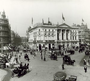 लंदन पैवेलियन, पिकाडिली सर्कस, लंदन, सी 1900 द्वारा अंग्रेजी फोटोग्राफर