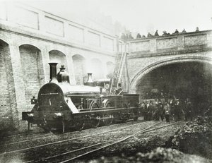 स्टैफ़ोर्ड स्ट्रीट, प्रयोगात्मक लोकोमोटिव, 1862 द्वारा अंग्रेजी फोटोग्राफर