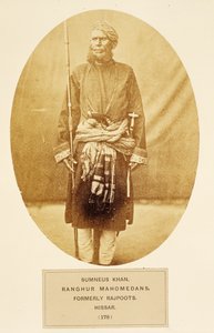 जे। फोर्ब्स वॉटसन द्वारा सुमनस खान, रंगहुर महोमेदन्स, पूर्व में राजपूत, हिसार, भारत की जनता से, 1868 प्रकाशित (एल्बम प्रिंट)