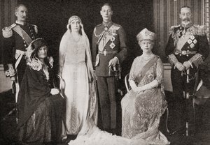 द रॉयल एंड डचेस ऑफ यॉर्क की शादी में ब्रिटिश रॉयल फैमिली, 1923, द स्टोरी ऑफ़ ट्वेंटी फाइव इयर्स से, 1935 में द्वारा अंग्रेजी फोटोग्राफर