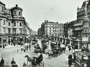 द स्ट्रैंड एंड चेरिंग क्रॉस, 1897 द्वारा अंग्रेजी फोटोग्राफर