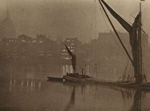  द्वारा अंग्रेजी फोटोग्राफर