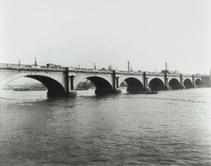 वाटरलू ब्रिज: नॉर्थ बैंक, 1895 से देखें द्वारा अंग्रेजी फोटोग्राफर