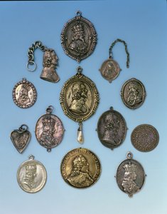 चार्ल्स I (1625-49) के समर्थकों के लिए अंग्रेजी गृहयुद्ध के बैज द्वारा अंग्रेजी स्कूल