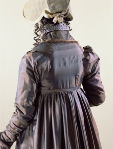 पेलिस, 1815 (सॉफ्ट ट्विल्ड सिल्क) द्वारा अंग्रेजी स्कूल