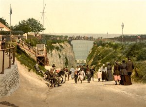 समुद्र के किनारे का दृश्य (हाथ से रंगीन फोटो) द्वारा अंग्रेजी स्कूल