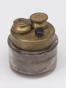 ट्रैवलिंग इंकवेल, c.1815 (इंकवेल) द्वारा अंग्रेजी स्कूल