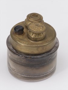 ट्रैवलिंग इंकवेल, c.1815 (इंकवेल) द्वारा अंग्रेजी स्कूल