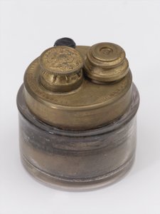 ट्रैवलिंग इंकवेल, c.1815 (इंकवेल) द्वारा अंग्रेजी स्कूल
