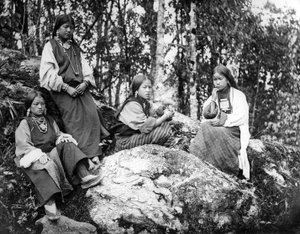 हिमालयन वूमेन, c.late C19th द्वारा यूरोपीय फोटोग्राफर