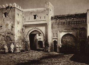 टेटुआन, पुराने शहर का गेट (बी/डब्ल्यू फोटो) द्वारा यूरोपीय फोटोग्राफर