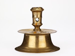 कैप्टन कैंडलस्टिक, c.1600 (पीतल)