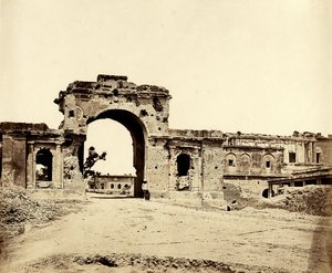 रेजिडेंसी, लखनऊ, 1858 में प्रवेश द्वार द्वारा फेलिस बीटो