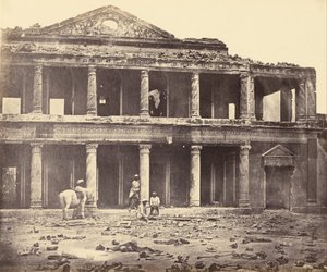 नरसंहार के बाद सिकंदरा बाग का आंतरिक भाग द्वारा फेलिस बीटो