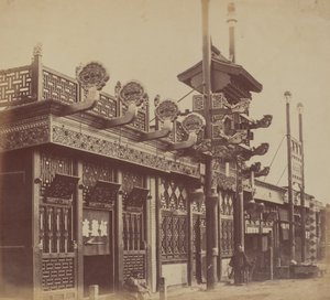 दुकानें और सड़क, चीनी शहर पेकिन, अक्टूबर 1860, 1860। द्वारा फेलिस बीटो