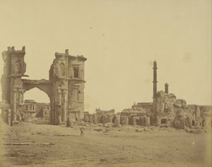 बेली गार्ड गेट के सामने क्लॉक टॉवर द्वारा फेलिस बीटो