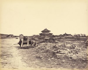 पेकिंग की दीवार के ऊपर द्वारा फेलिस बीटो