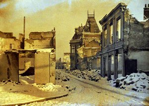चूनी, ऐस्ने, फ्रांस, 1917 (ऑटोक्रोम) द्वारा फर्नांड क्विल