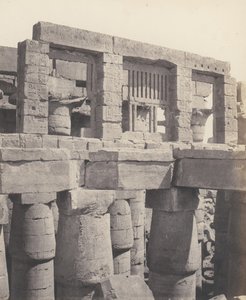 कर्णक थेब्स, पैलेस - हाइपोस्टाइल हॉल - खिड़की और राजधानियाँ ..., 1851-52, 1853-54 मुद्रित। द्वारा फेलिक्स टाइनार्ड