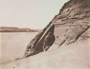 लार्ज स्पीयोस - रामेसेस II, अबू सिंबल, 1851-1852 के सैंड स्लोप मंदिर से लिया गया दृश्य। द्वारा फेलिक्स टाइनार्ड