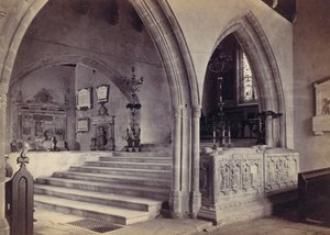 स्मारक और चांसल स्टेप्स, टेनबी चर्च, 1870। द्वारा फ्रांसिस बेडफोर्ड